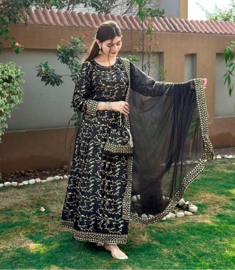 pakistani lehenga design